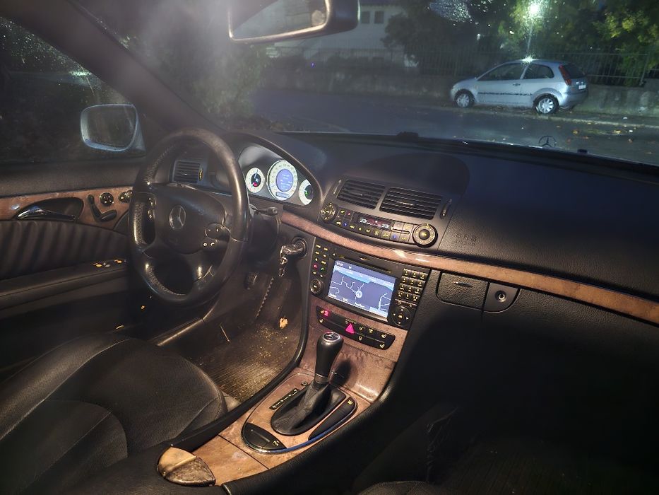 MERCEDES-BENZ E-Class 2009 — imagine 3