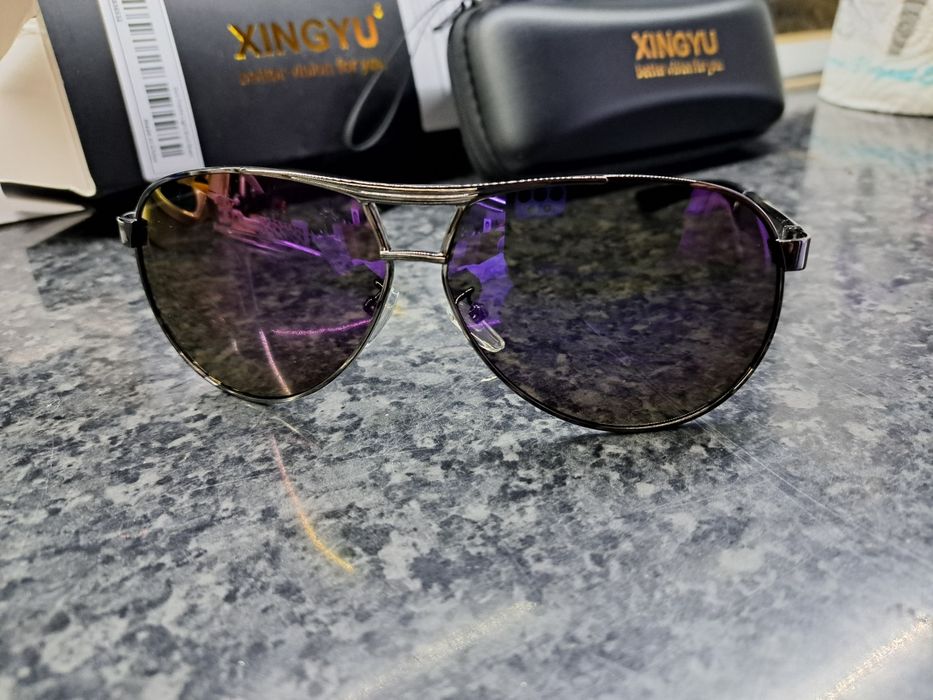 Продавам чисно нови оригинални слънчеви очила полароид различни модел.