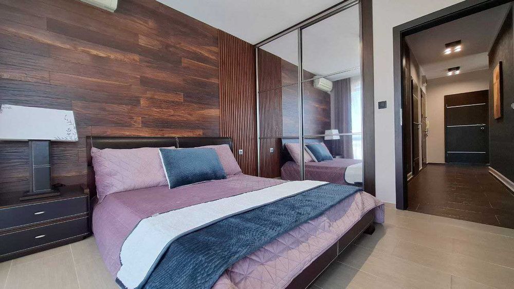 Стилен просторен тристаен апартамент в к-с „Одисей“