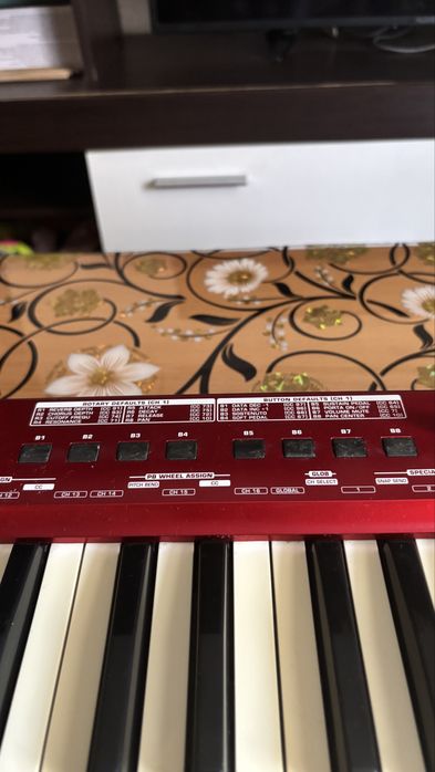 Orgă Midi Behringer UMX610