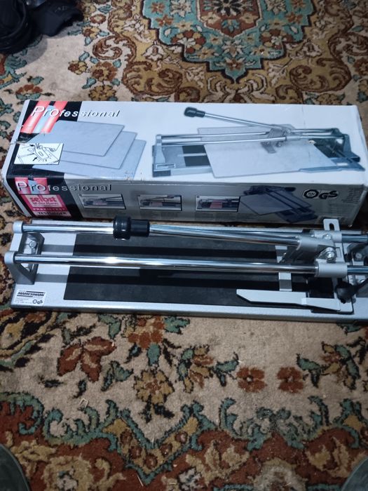 Taietor gresie faianta