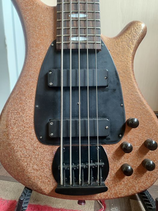 Бас гитара актив мастеровая