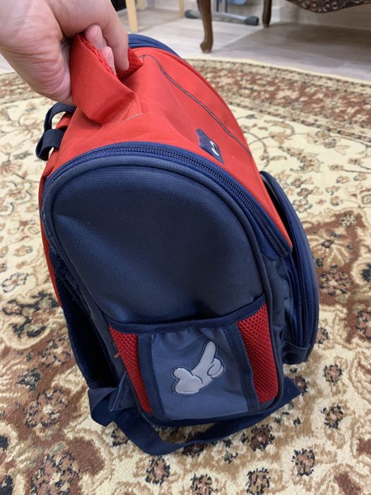 Продам школьный рюкзак