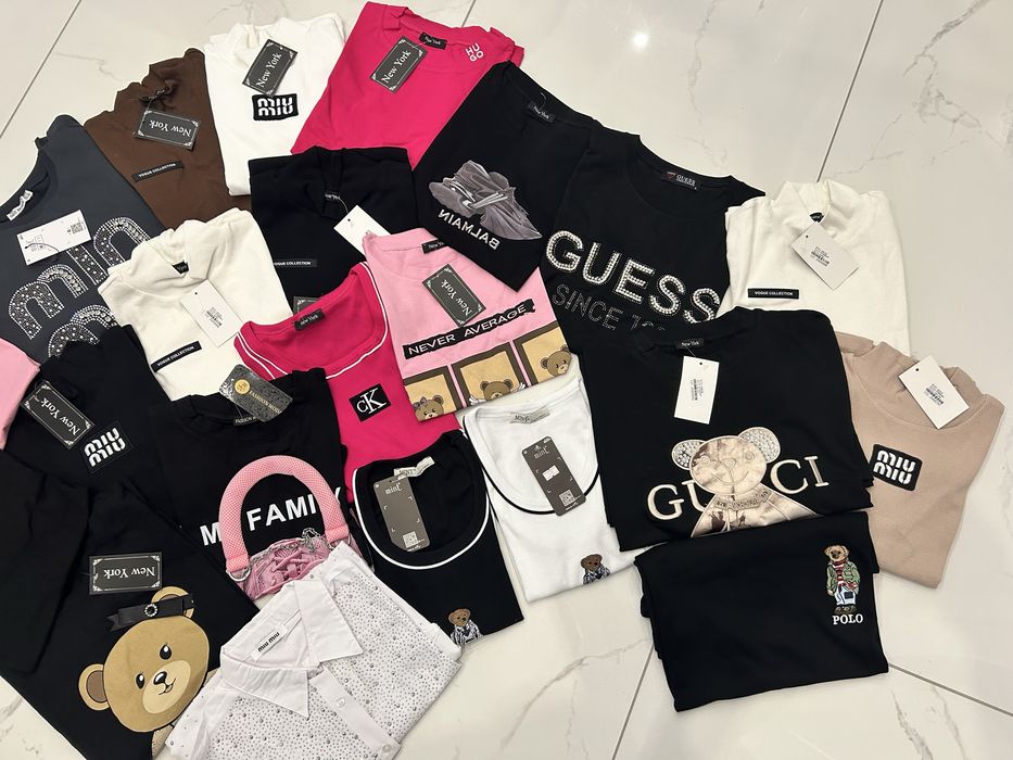 Дамски тениски потници и туники