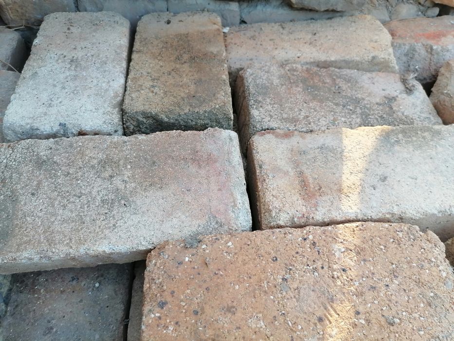 Огниупорный камень