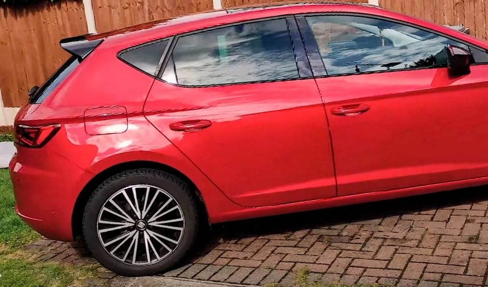 Eleron sport tuning luneta portbagaj haion Seat Leon 3 negru lucios