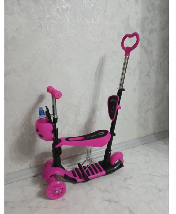 Продам  Новый Детский  самокат 3 в 1. связи с закрытием магазина