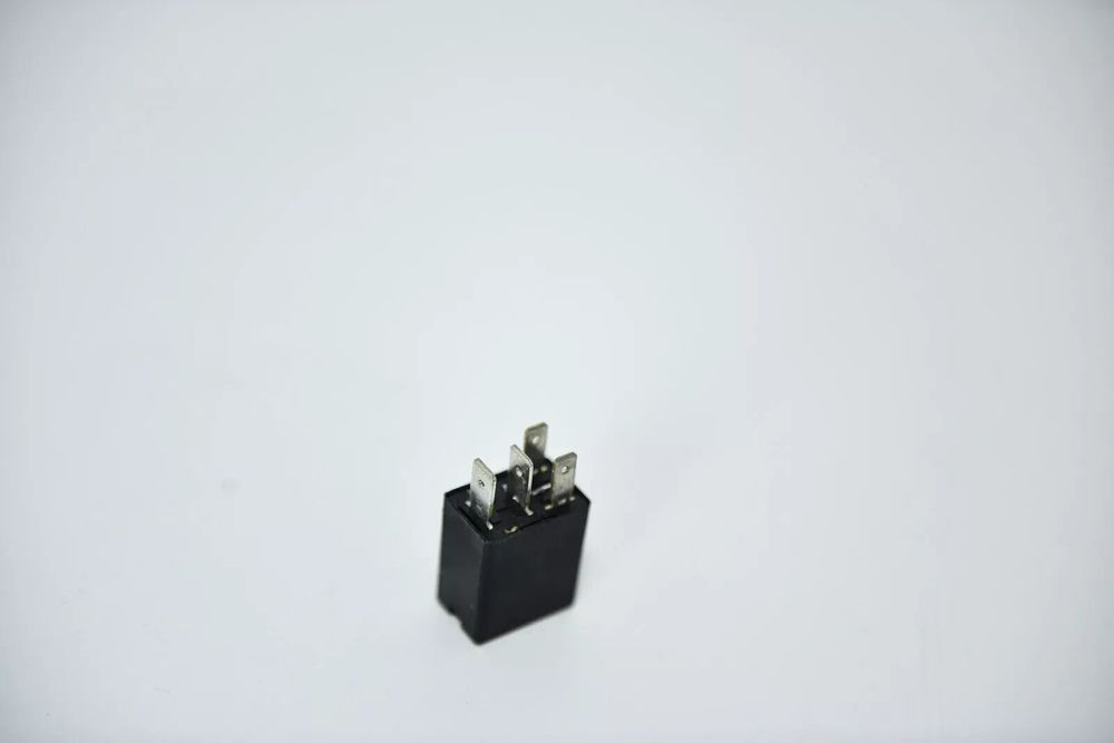 Releu Ducati MONSTER BITRON 46520411 B047 E 12V 20A alfa romeo Fiat