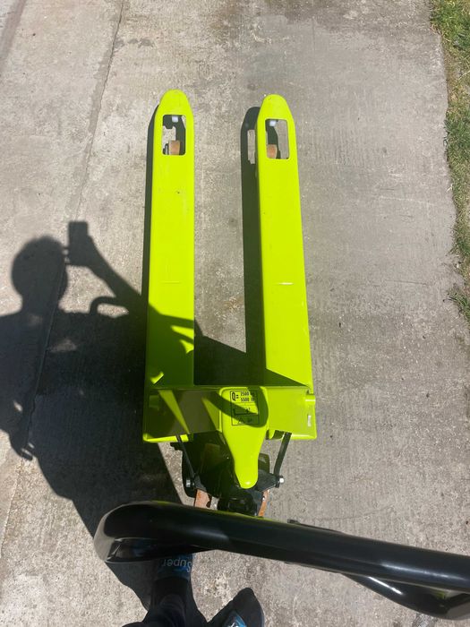 Vand transpalet manual PRAMAC sarcina maxima 2500kg