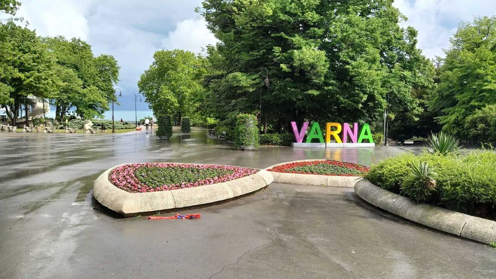 Дава се под наем Тристаен апартамент в Варна, Център - 65 кв.м за 612 € - Снимка #15