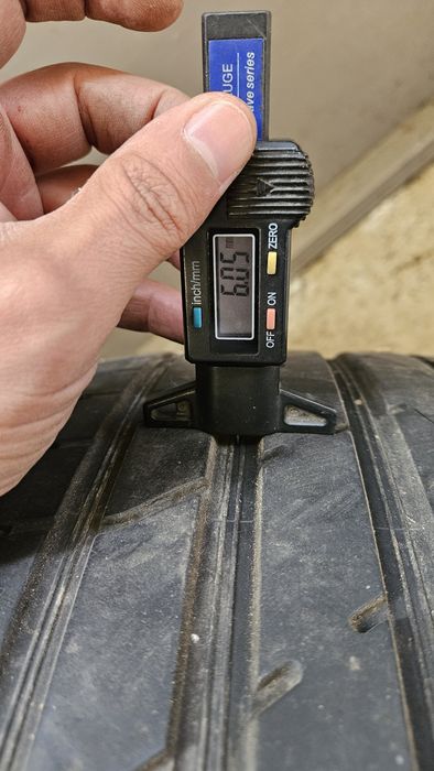 2бр гуми 255 40 19  ханкок