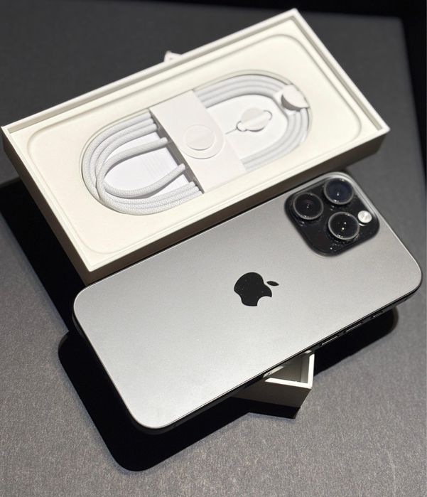 IPHONE 16 PRO MAX / 256GB / Titanium Black