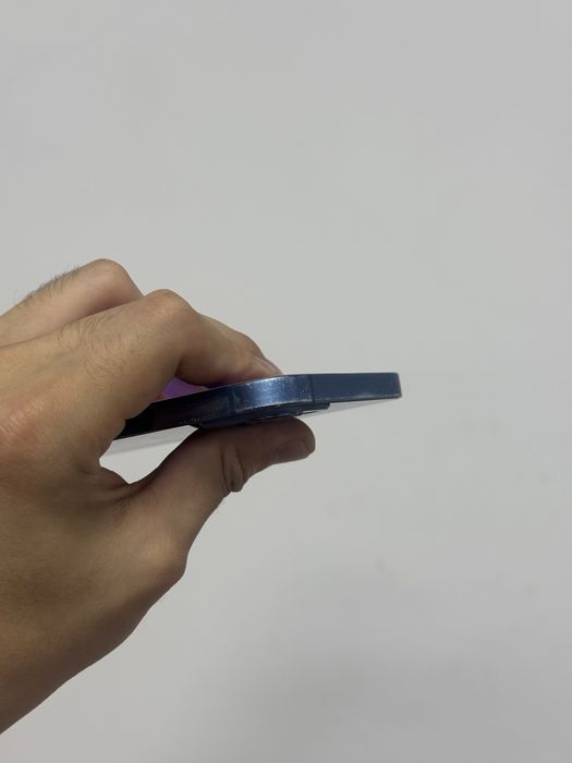 Продам Iphone 13 128