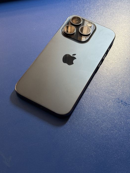 Iphone 15 pro stare foarte buna