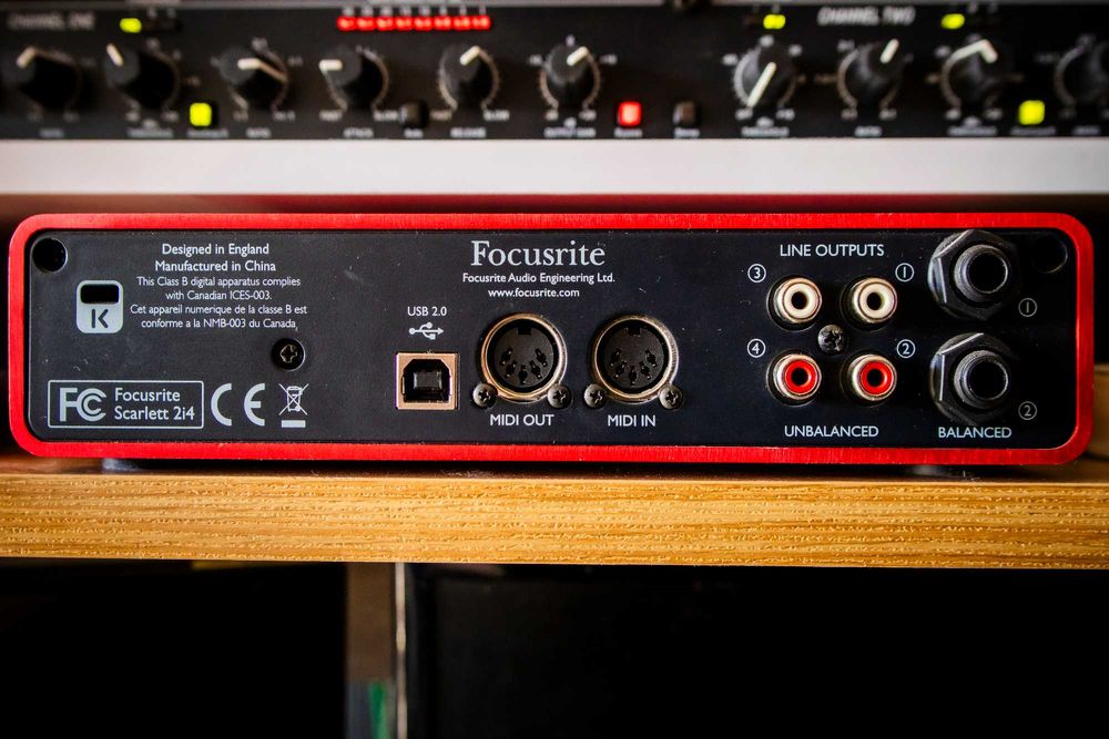 FOCUSRITE SCARLETT 2i4 audio interface, звукова карта