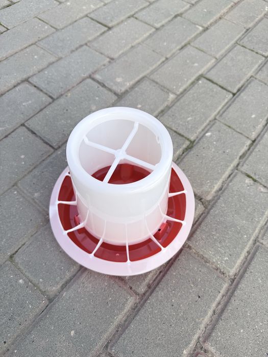 Продам кормушку для курей бройлеров