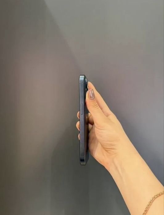 Айфон 15 pro на 256