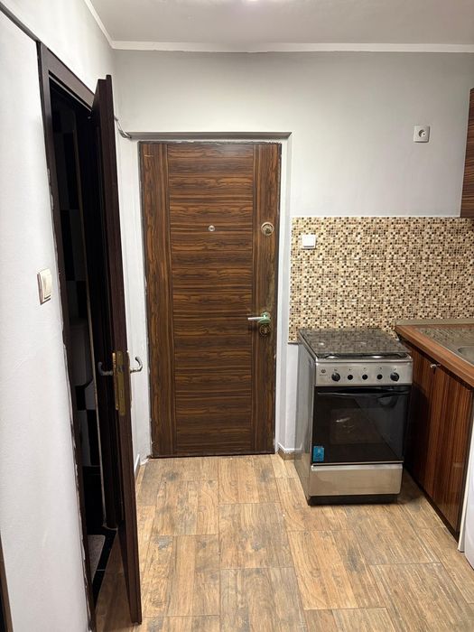 Proprietar vând  garsonera