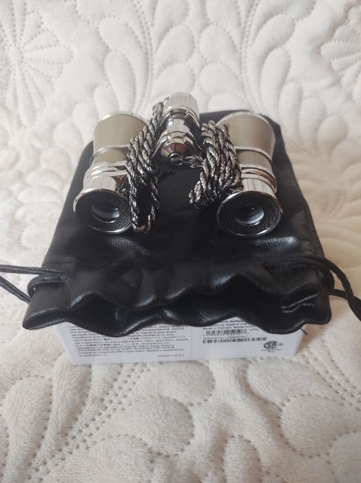 Vând binoclu nou nouț