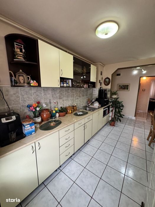 Apartament 4 camere, 80 mp, zona Central