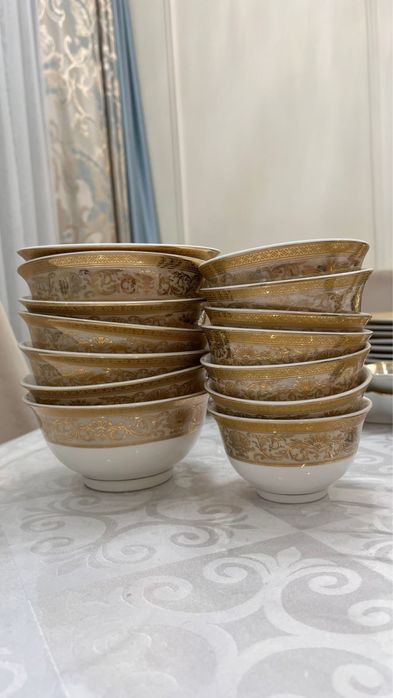 Продам чайно-столовый сервиз