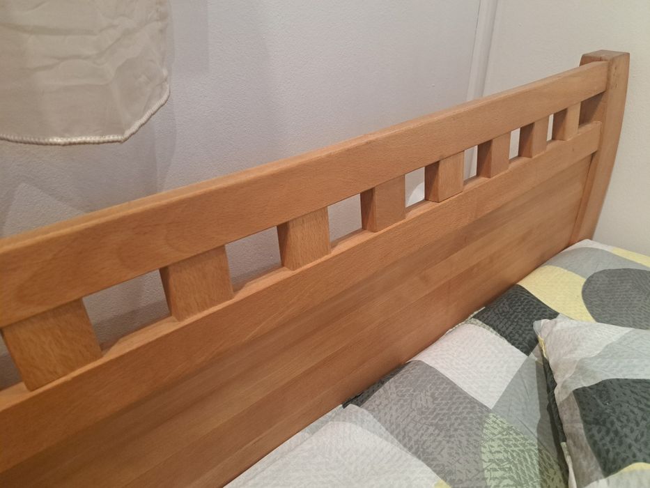 Спалня, Като нова, Масивно дърво, с Матрак 140*190