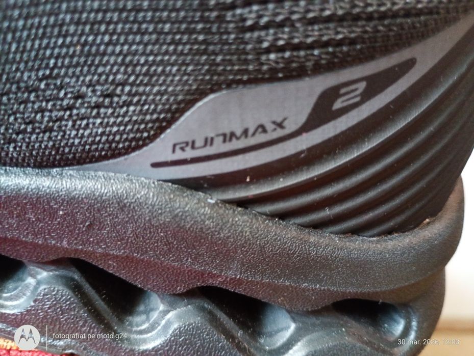 De vânzare adidași și ghete