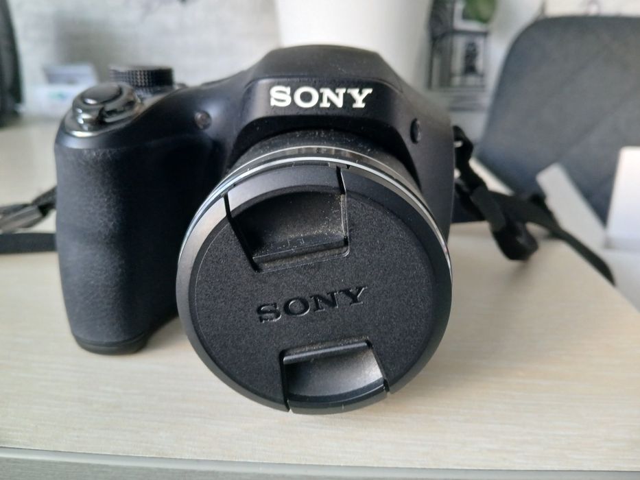 Фотоапарат Sony DSC-H300