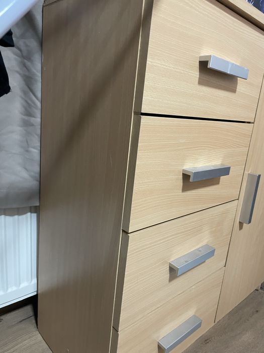 Dulap  pentru depozitare si tv