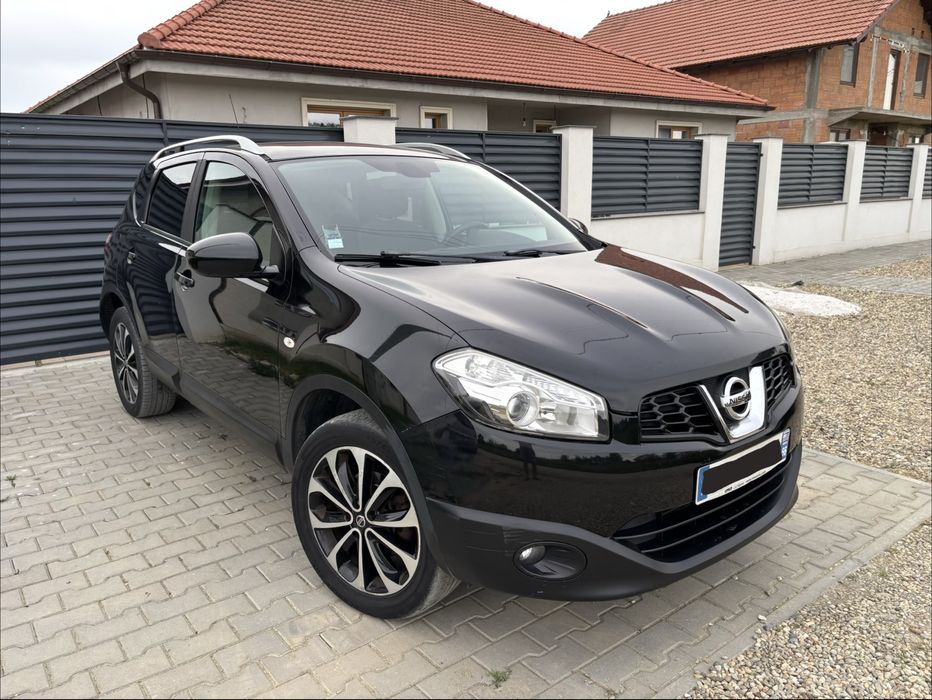 NISSAN Qashqai 2012