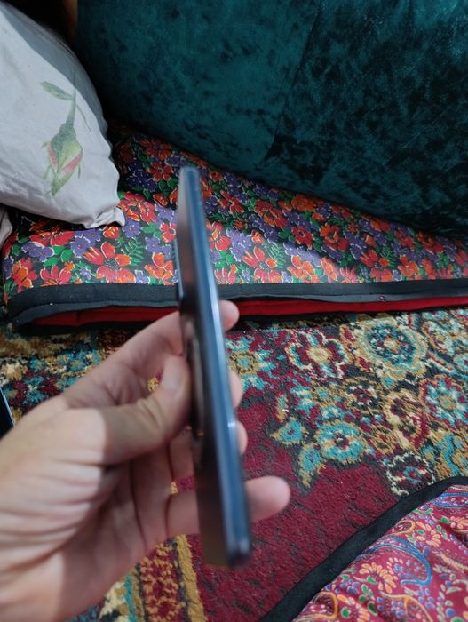 Vivo v21 8+4gb/128gb ishlashi zo'r. Korobka bor