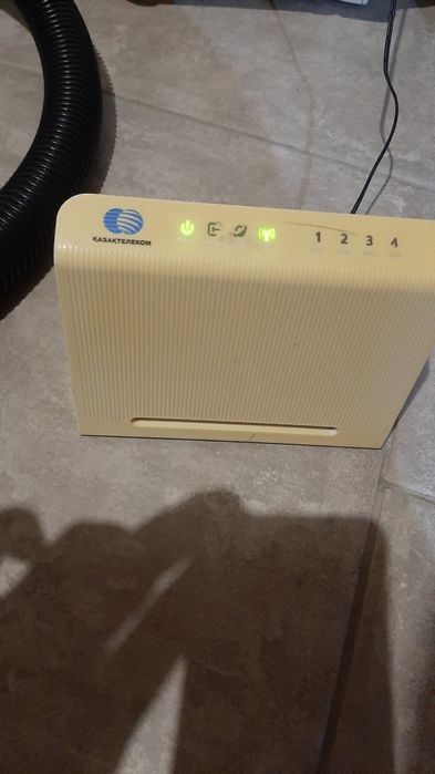 ПРОДАМ МОДЕМ (wi fi  HUAWEI ! 4 порта. Казахтелеком.