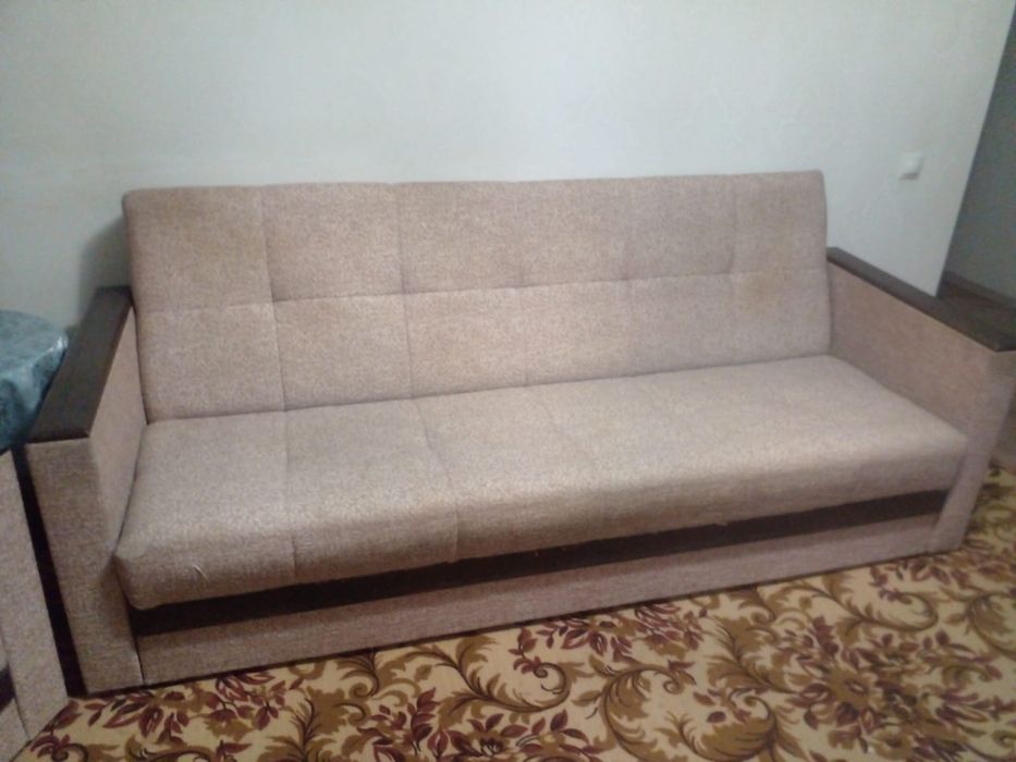 Продам диван с креслом