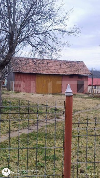 Oportunitate investitionala – Casa cu teren extins in Comuna Geaca