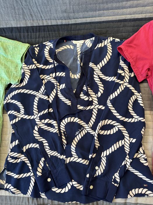 Tommy Hilfiger оригинални нови ризи, размер XS-S