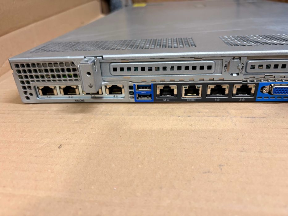 Сървър Cisco C220 M4 2x Xeon E5-2680 v3, 32GB DDR4, RAID, 2x PSU