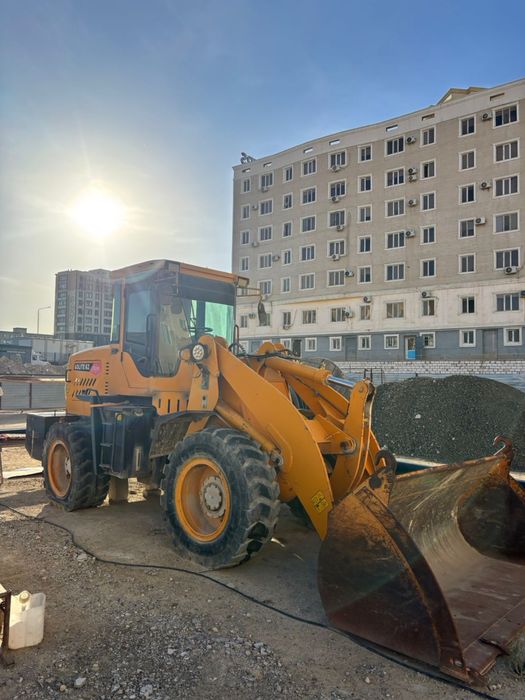 Продам фронтальный погрузчик ZL30