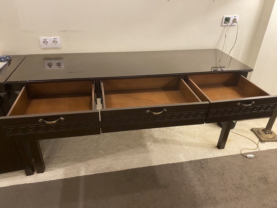 Писменный стол со стелом с мягкими стульями дерево Турция  оптом