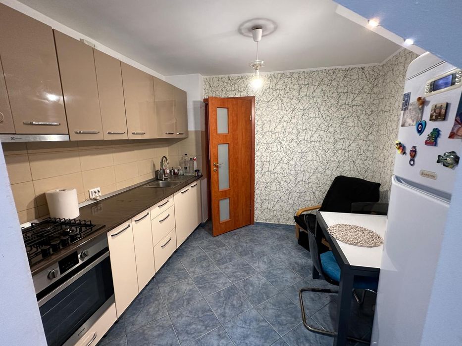 Inchiriez apartament 2 camere