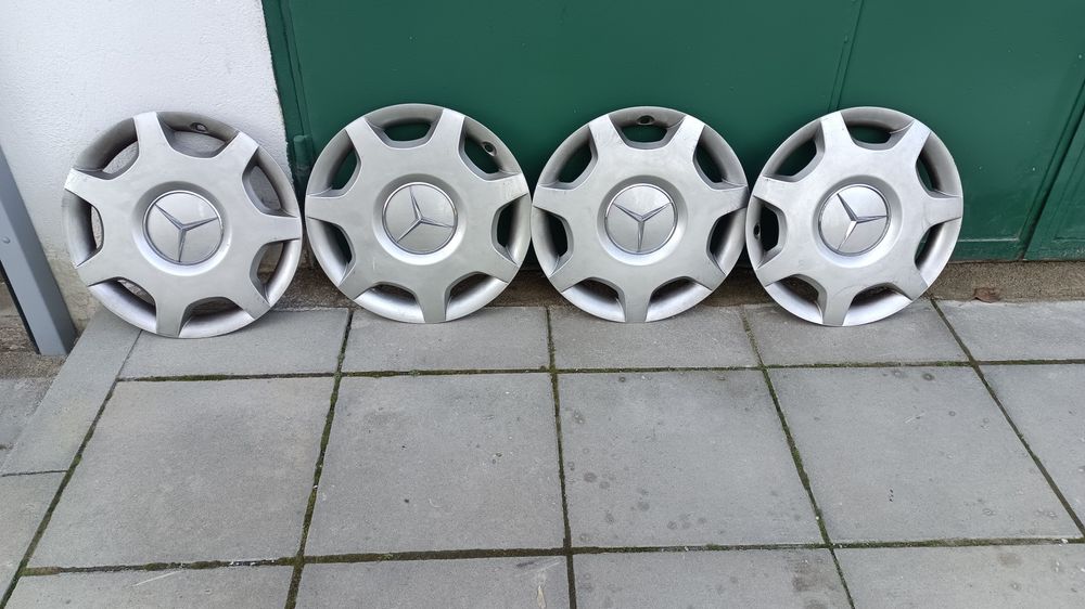 Тасове за Мерцедес C220