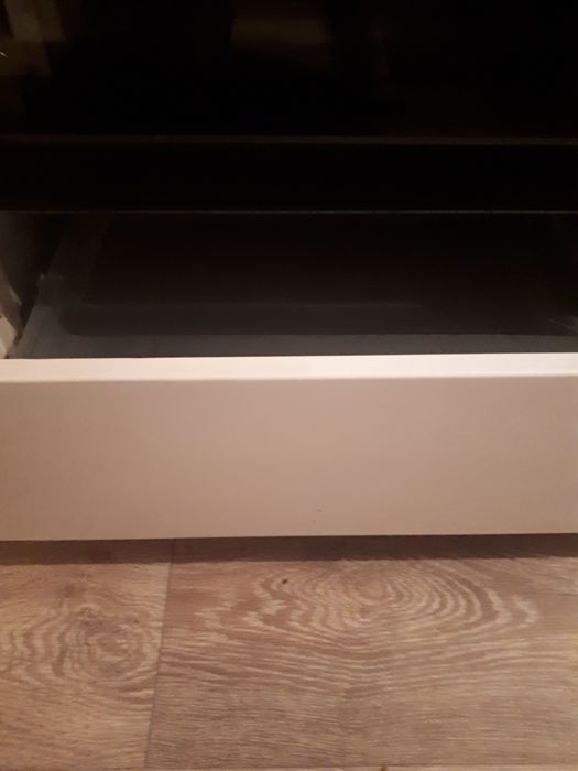 Продам новую электроплиту