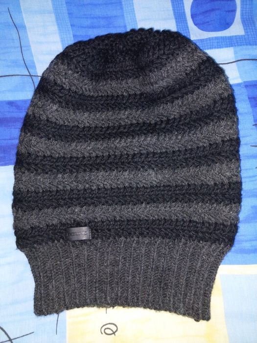 Продавам мъжка шапка