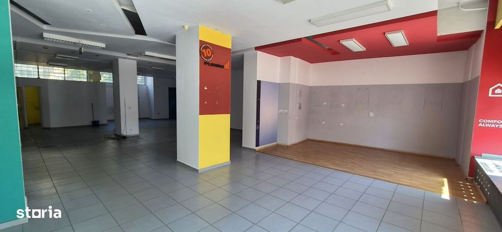 Spatiu Comercial 180mp zona Modern Simion Barnutiu 2.400 euro