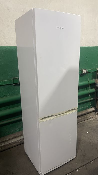 Холодильник Snaige