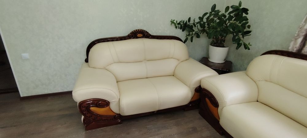Продам диван  большие