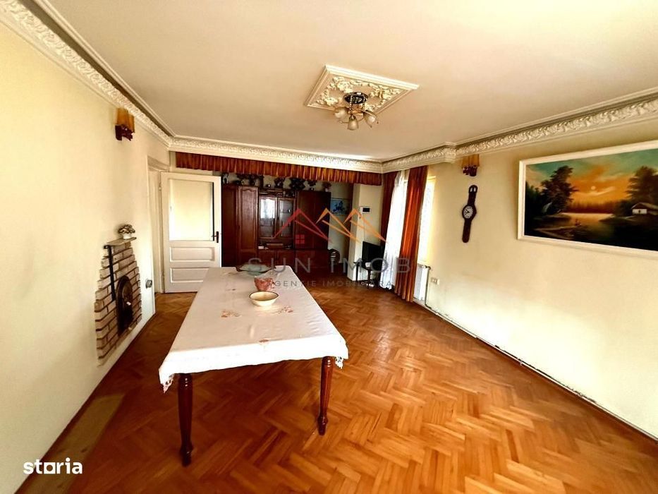Vila 7 camere, an 1984, garaj, terasa, teren 604 m2, Poiana Campina,PH