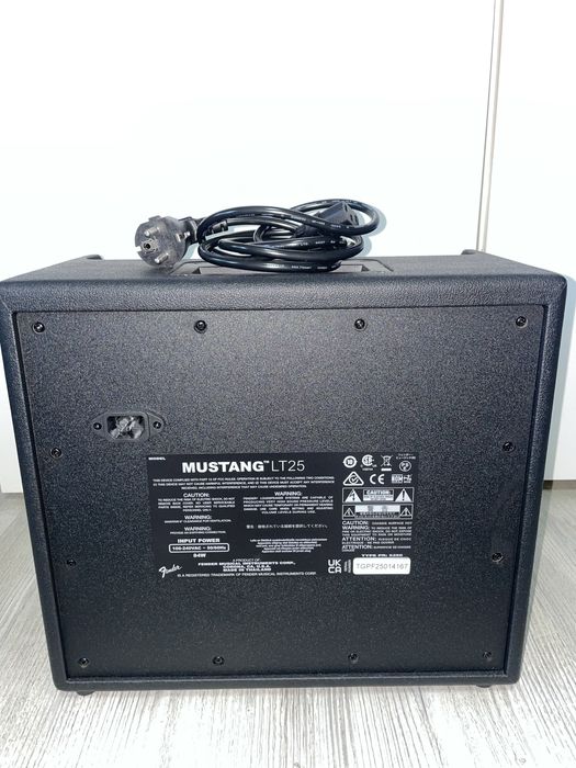 Fender Mustang LT 25 - Amplificator Chitara Electrica