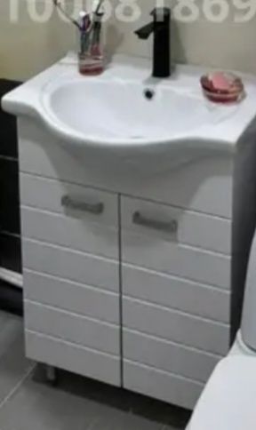 Раковина с шкафом