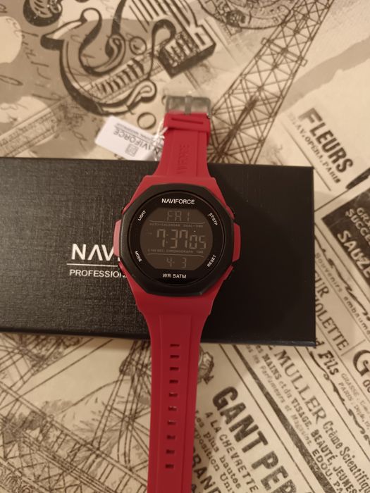 Продам часы Naviforce.