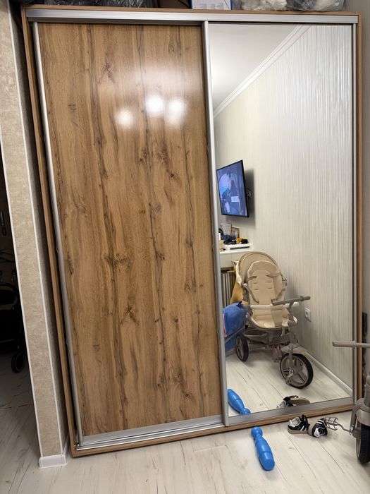 Продам шкаф купе